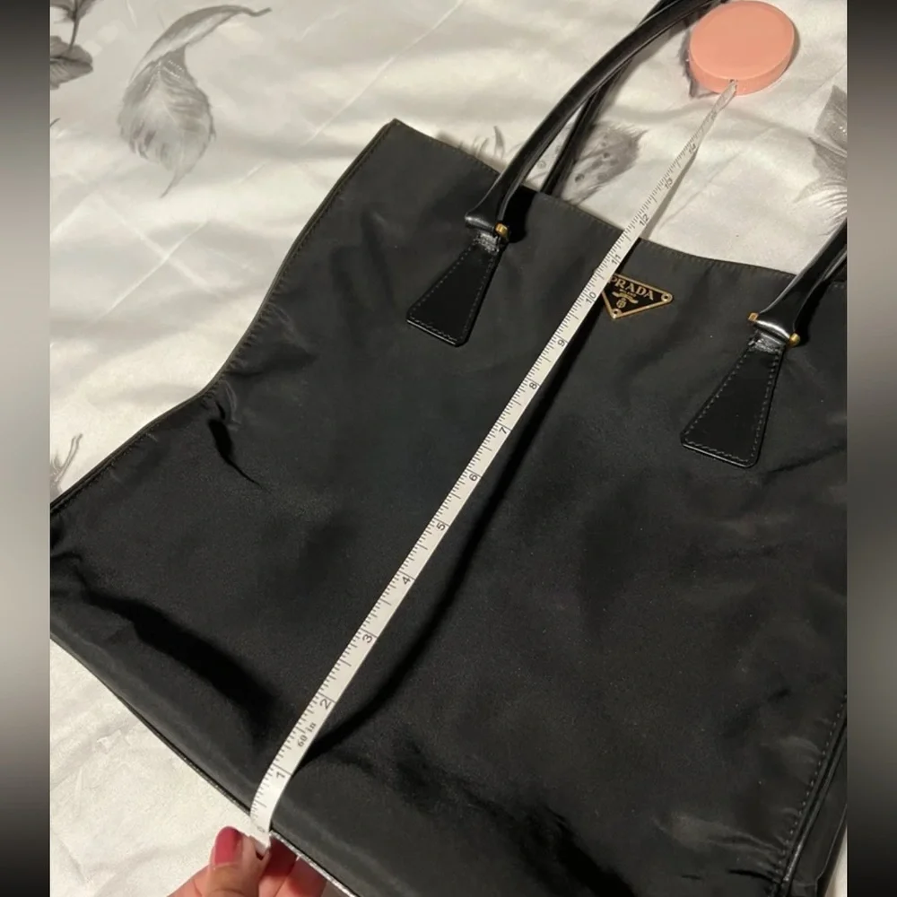 ❤️ AUTH. PRADA Tessuto Nylon Tote Black❤️ - Picture 8 of 12